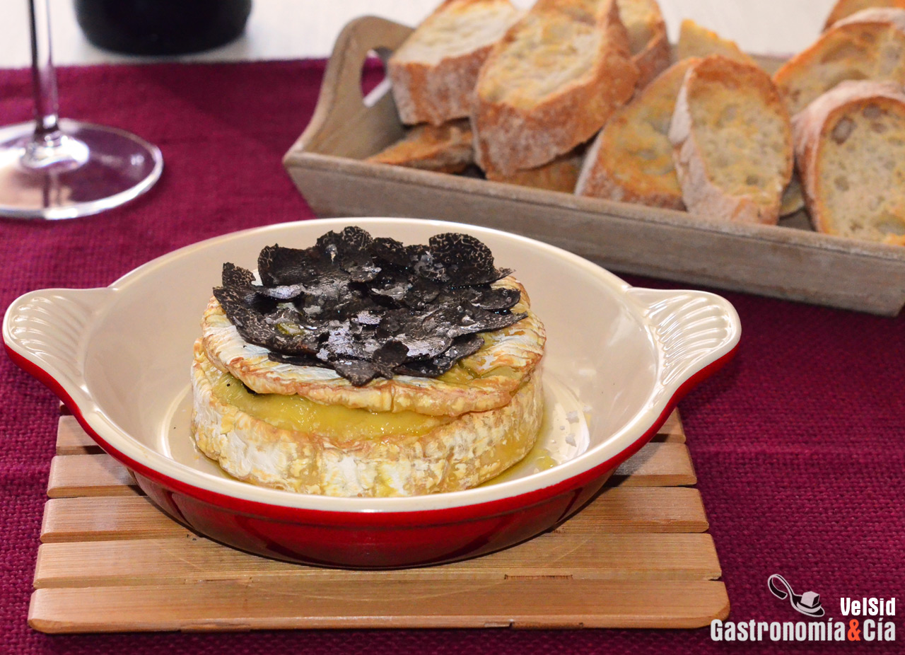 Fondue de Camembert con trufa negra