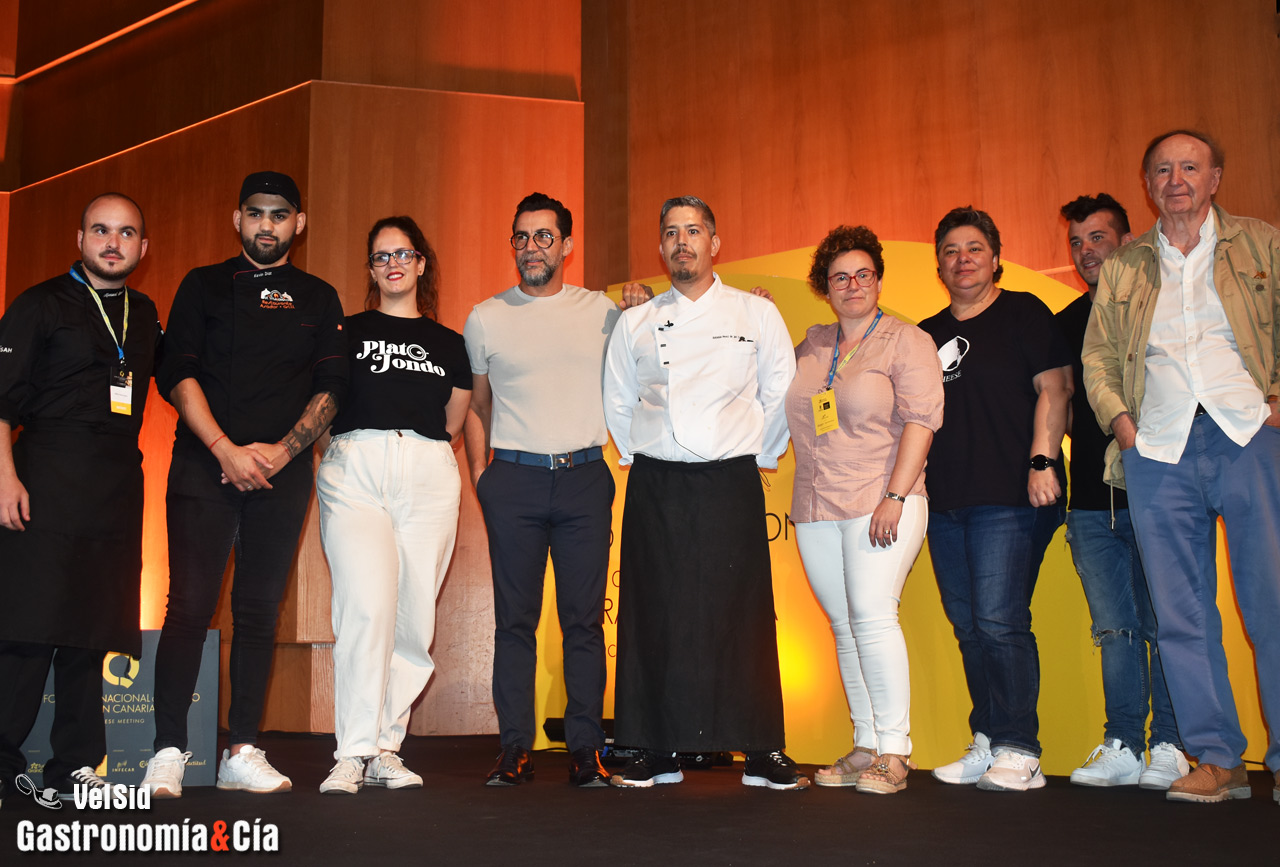 Con el jurado del concurso