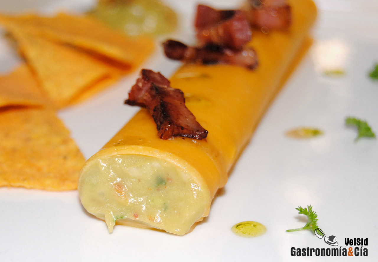 Canelones de guacamole y cheddar