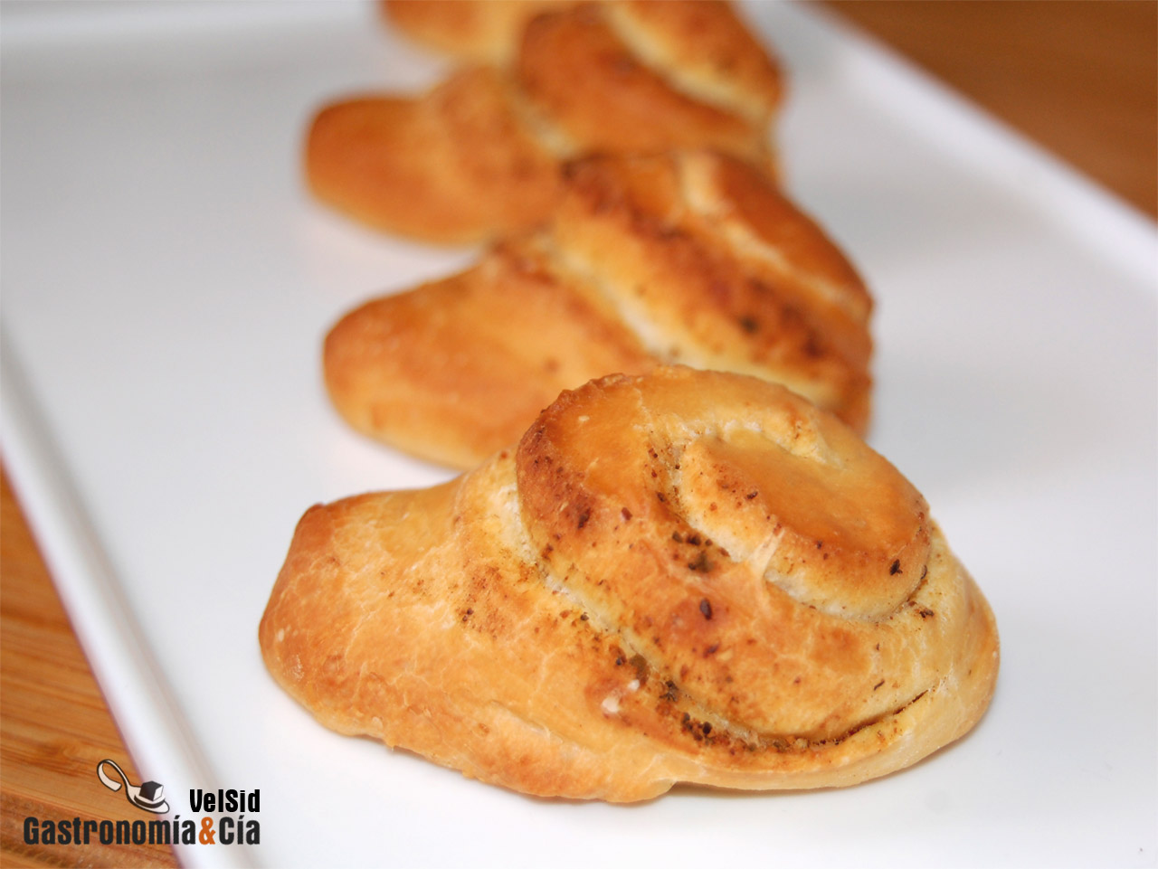 Caracolas de pan especiado