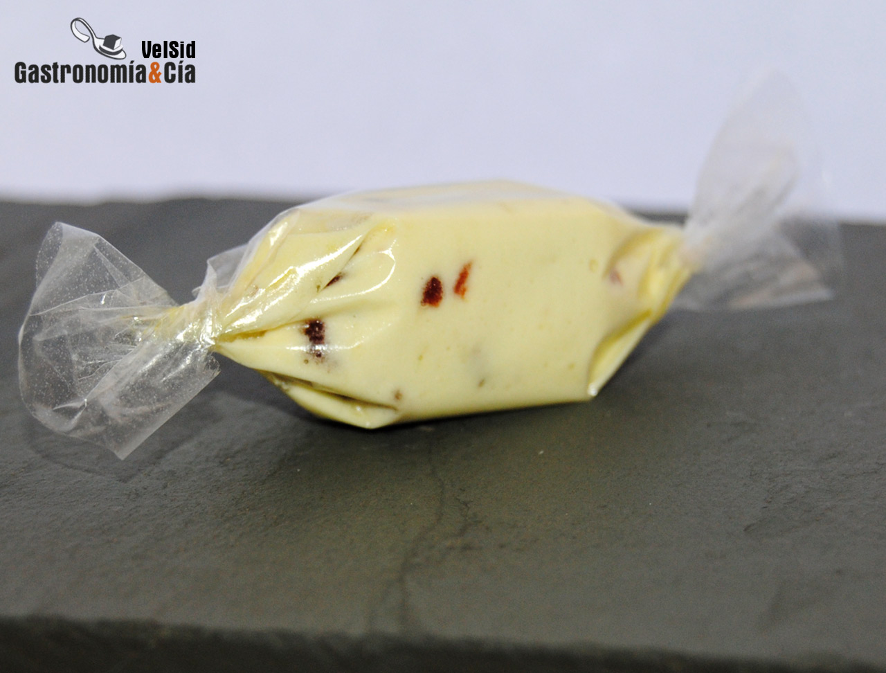 Caramelo de aceite de oliva y cecina