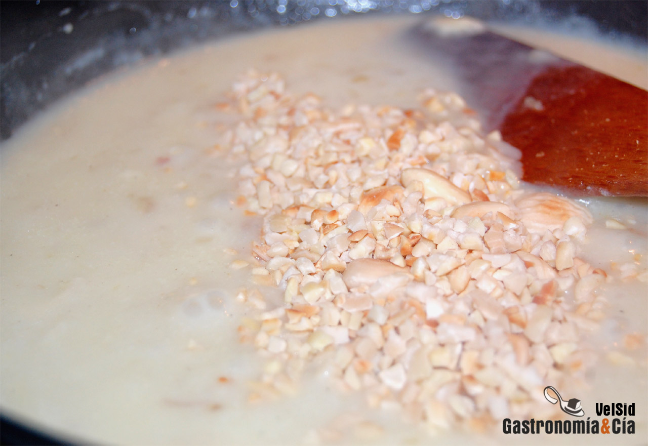Receta de Cardo con salsa de almendras