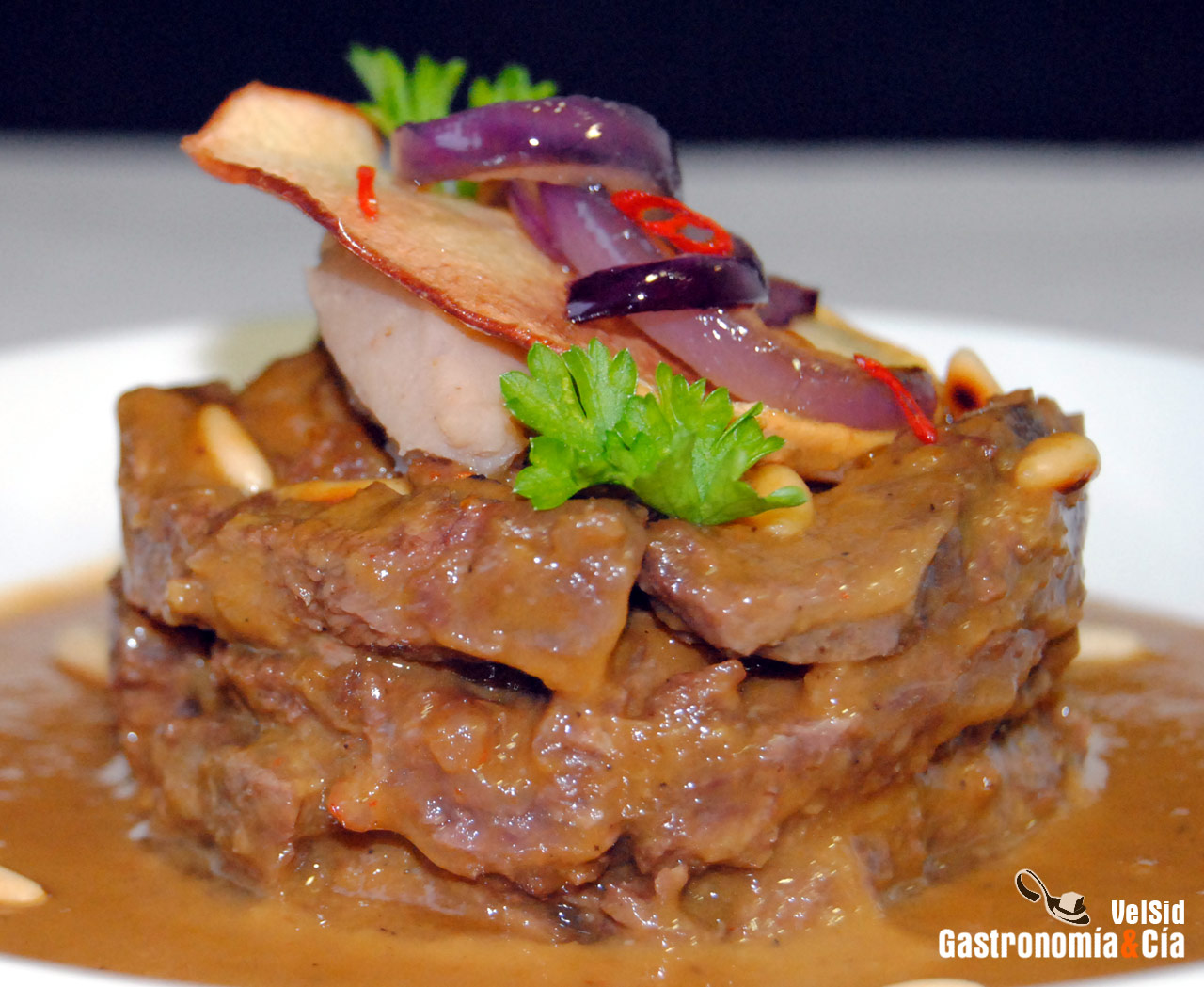 Carrillada de ternera con soja y jengibre