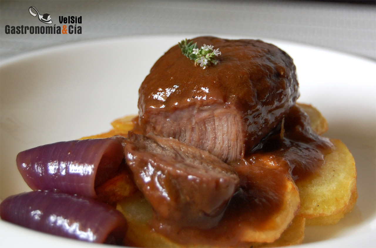 Carrilleras guisadas con patatas