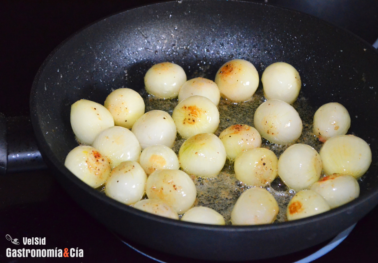 Cebollitas glaseadas con vinagre balsámico y vino de Op