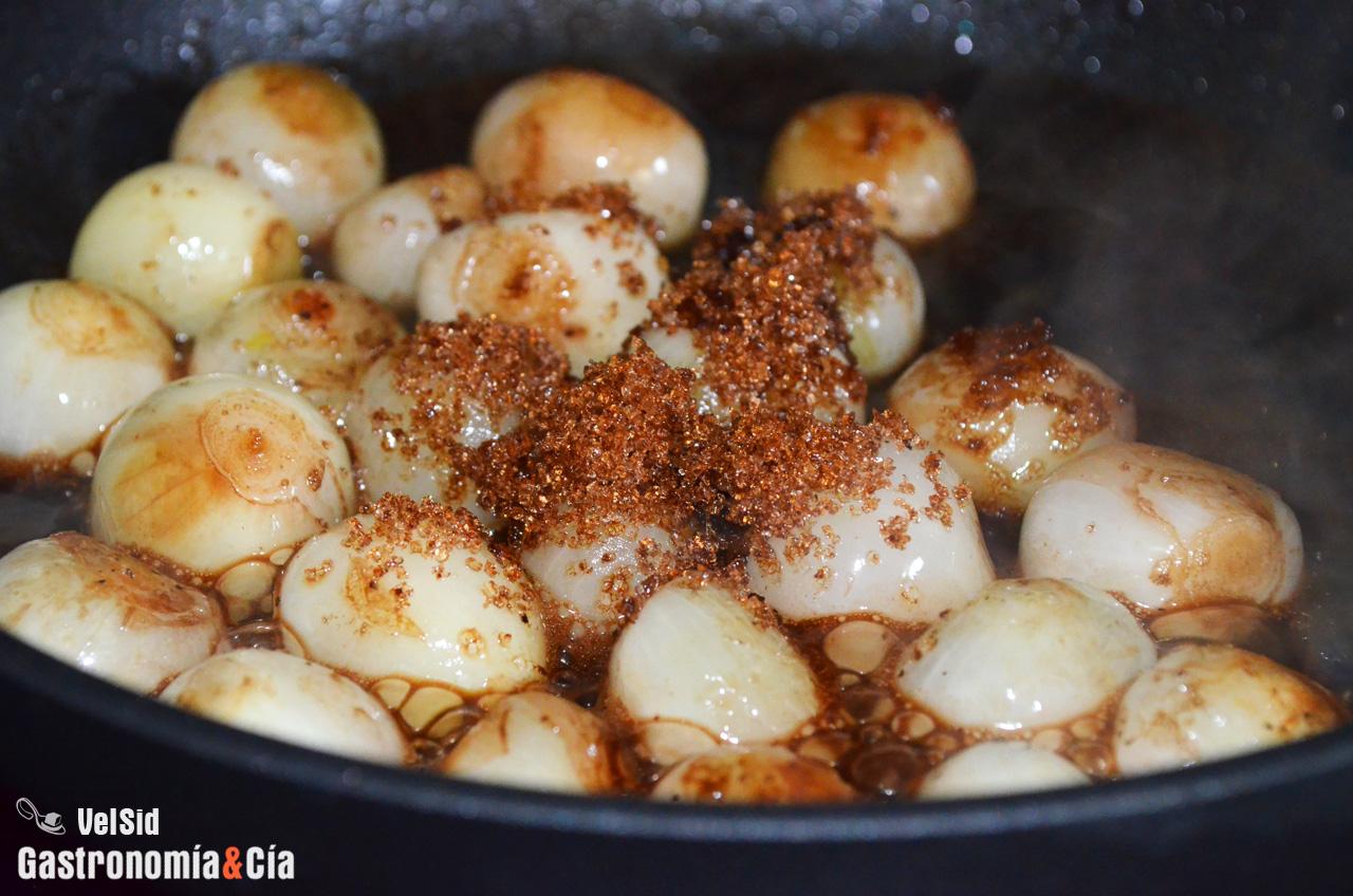 Cebollitas glaseadas con vinagre balsámico y vino de Op