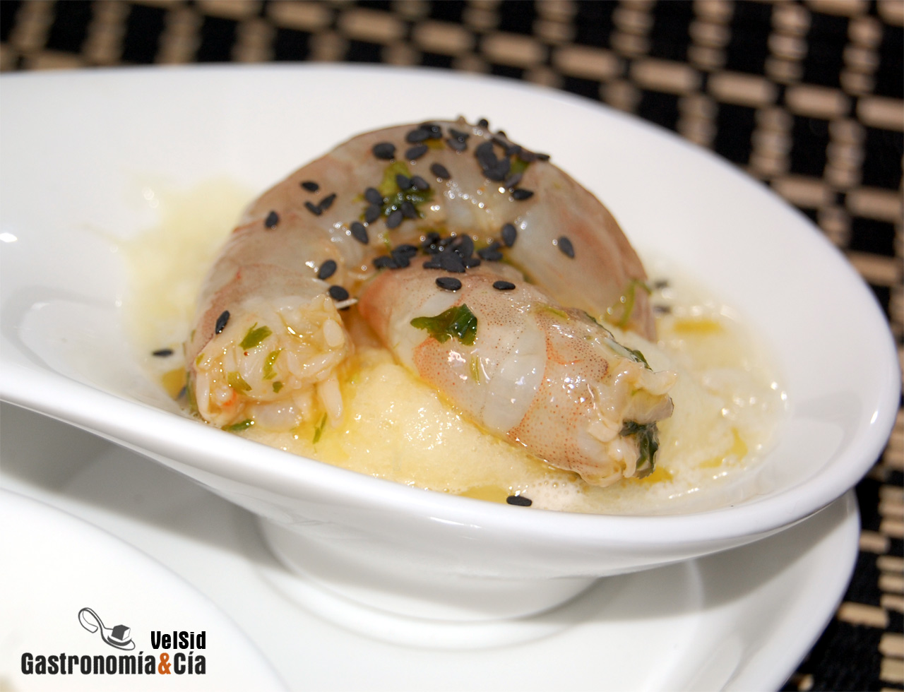 Ceviche de langostinos sobre sorbete de piña