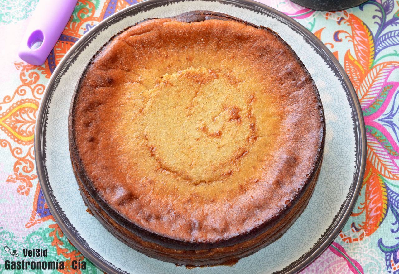 Cheescake de plátano y caramelo de mantequilla salada