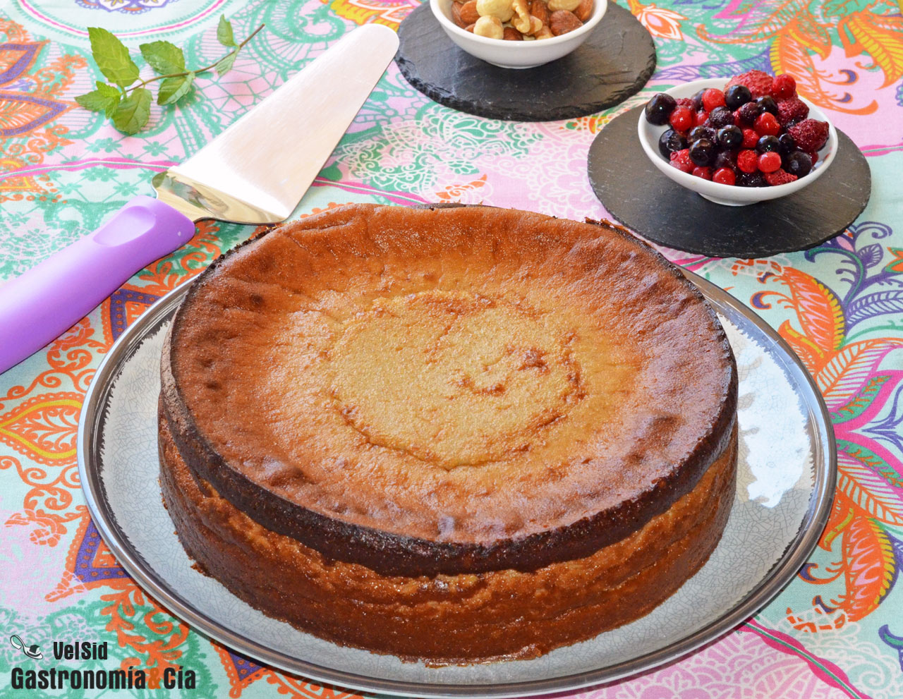 Cheescake de plátano y caramelo de mantequilla salada