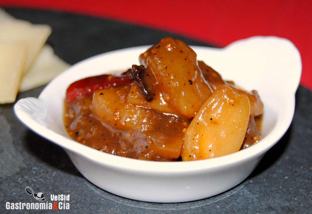 Chutney de peras, higos y almendras