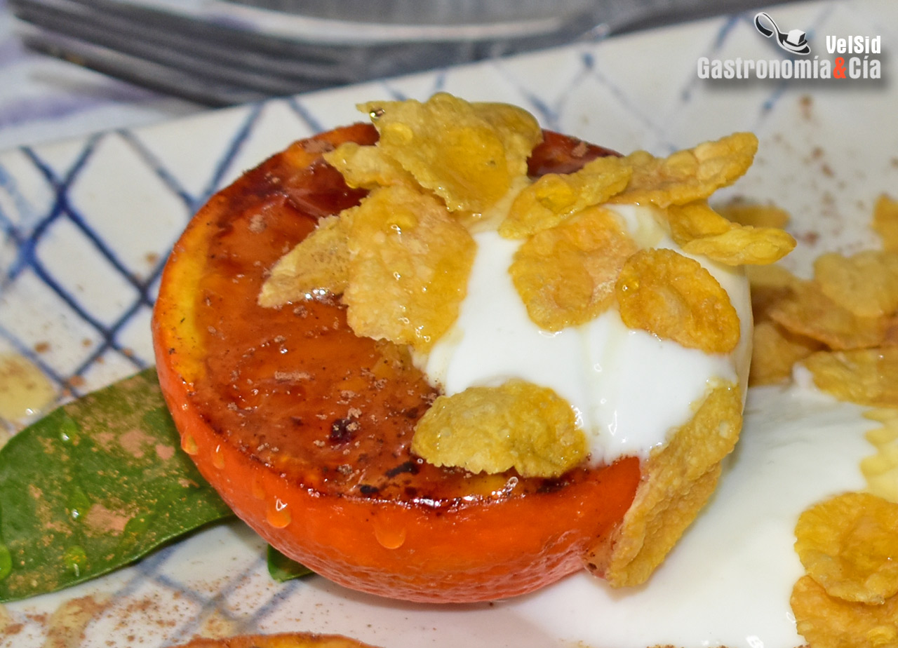 Clementinas a la parrilla con clavo, canela y maíz