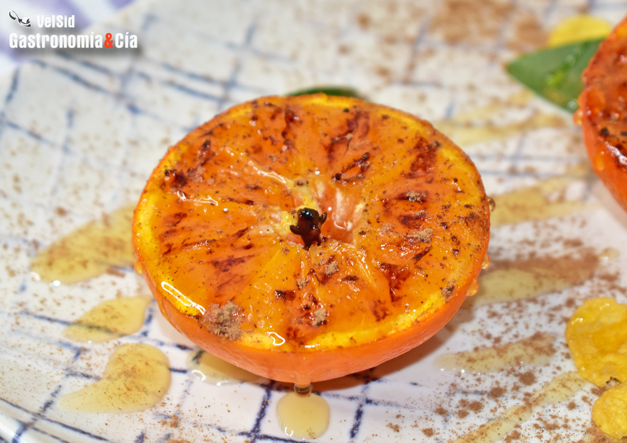 Clementinas a la parrilla con clavo, canela y maíz