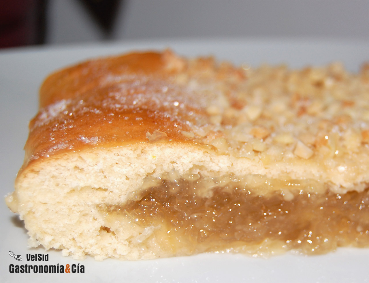Coca de San Juan con cabello de ángel