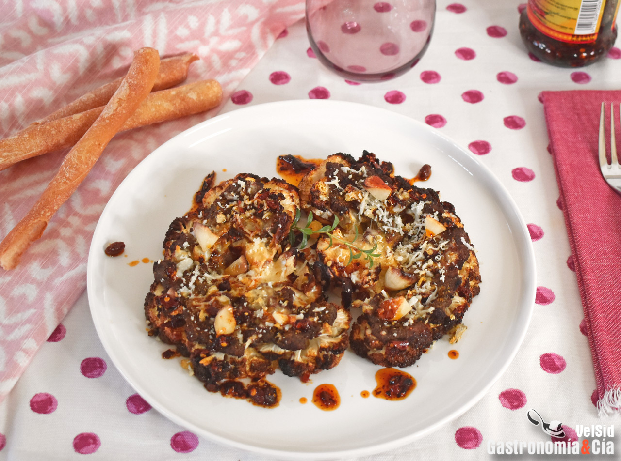 Coliflor asada con ternera 'smash'