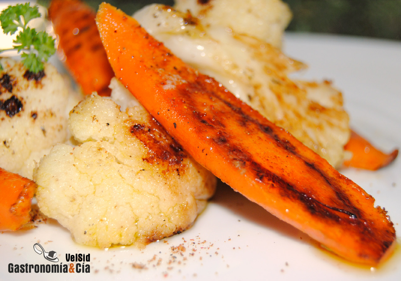 Coliflor con zanahorias y chat masala