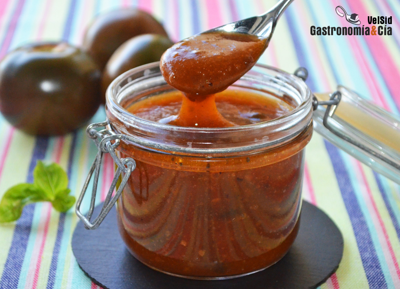 Compota de tomate y clavo