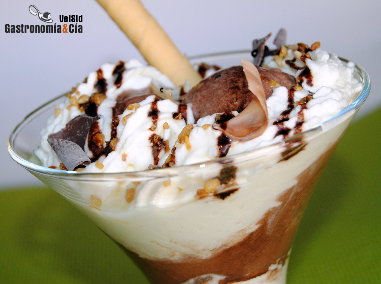 Copa de helado de chocolate al Calvados