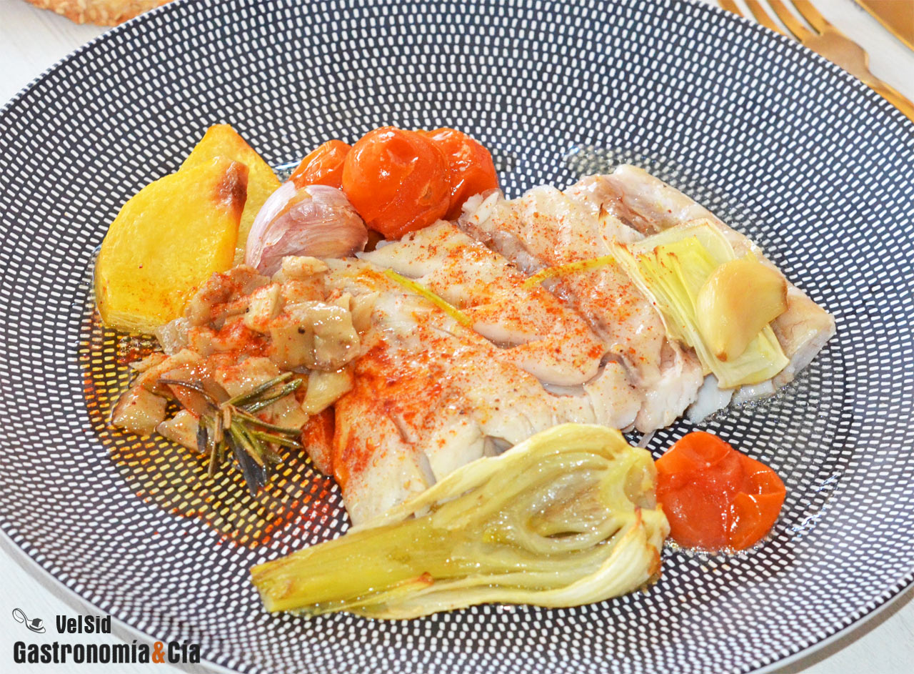 Corvina con cherry y vinagreta de berenjena