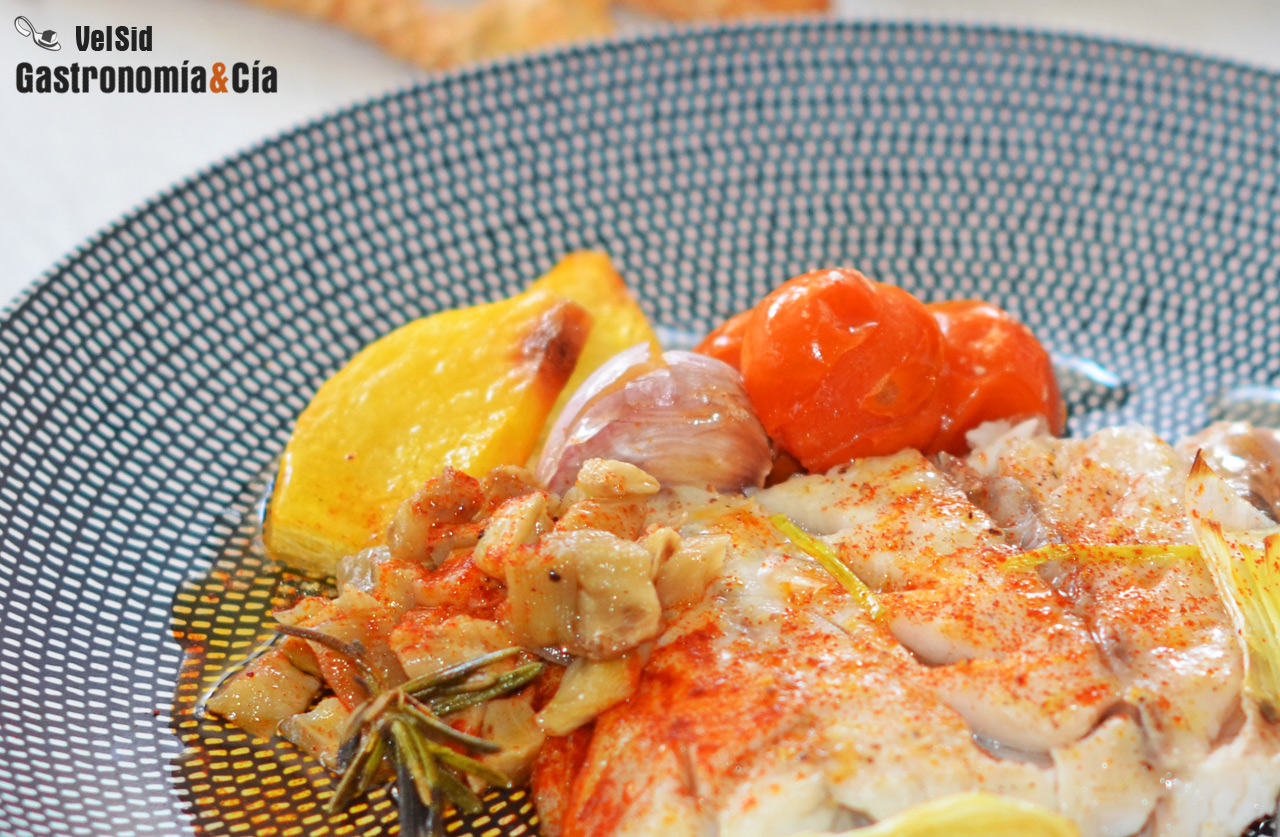 Corvina con cherry y vinagreta de berenjena