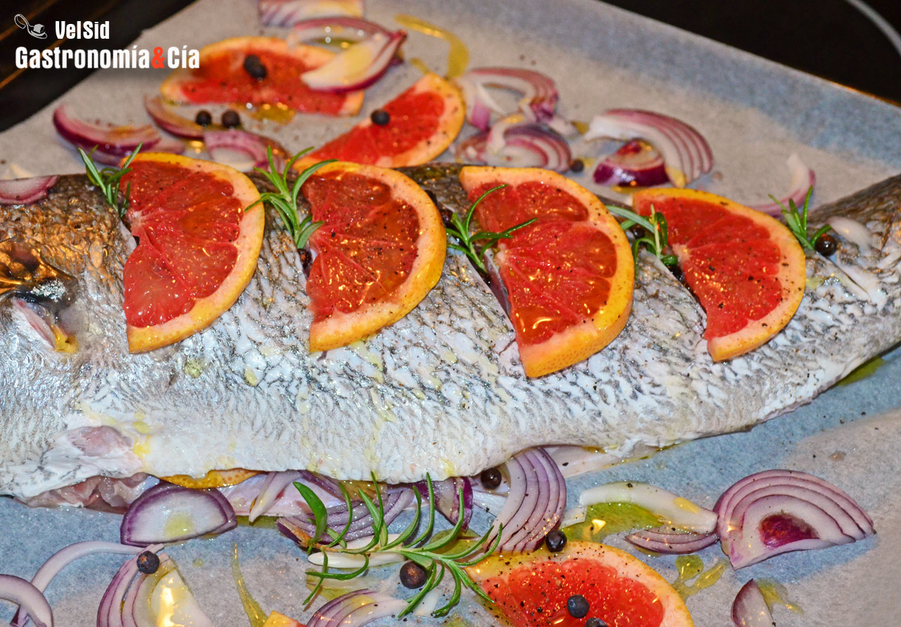 Corvina al horno con pomelo