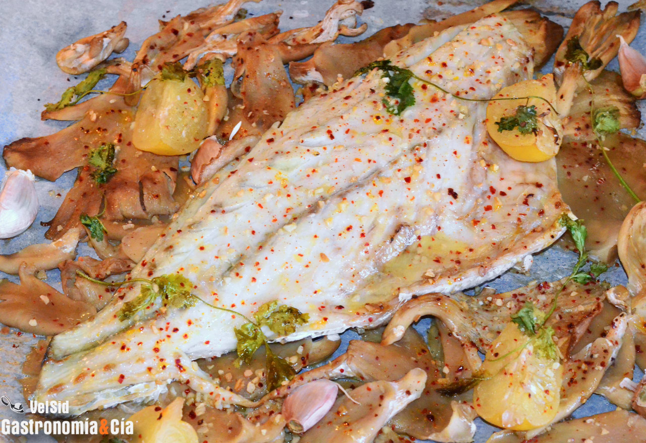 Corvina al horno con setas de ostra y limón encurtido