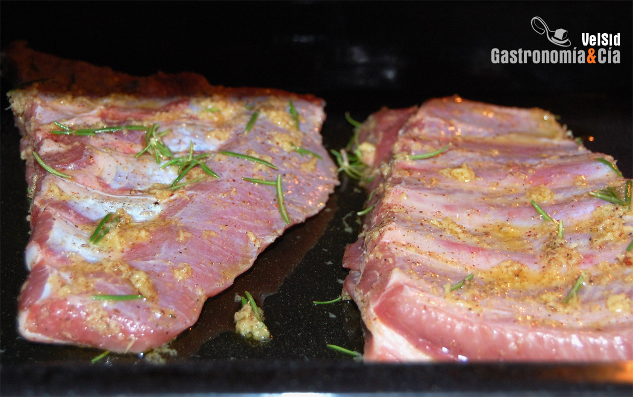 Costillas de cerdo al horno con puré de patata a la vai