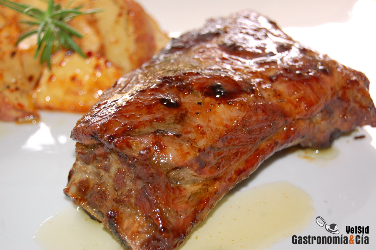 Costillas de cerdo al jengibre con patatas nuevas