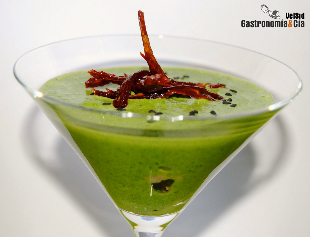 Crema de berros con rillettes de sardinas