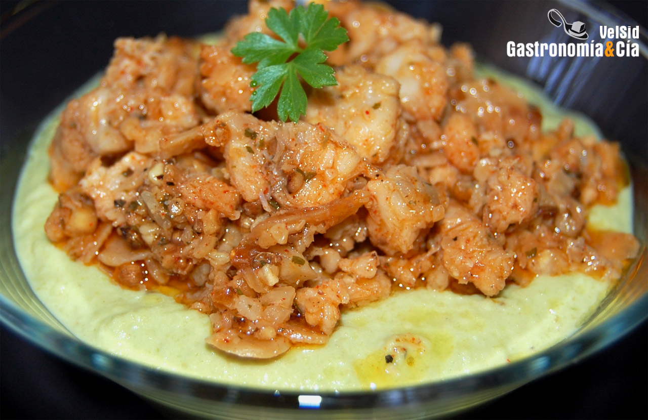 Crema de judías verdes y rape al pimentón