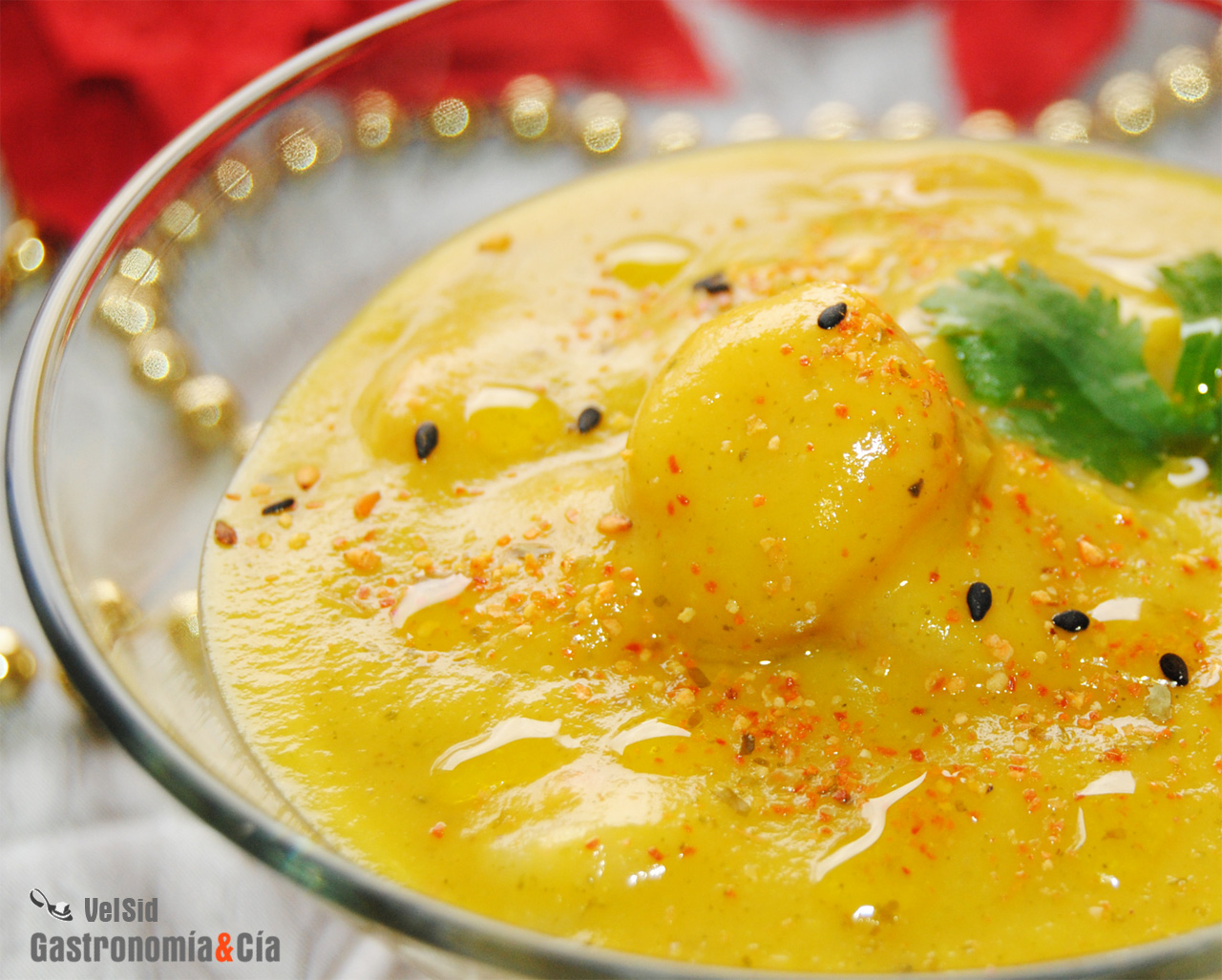 Crema de mango con gambas