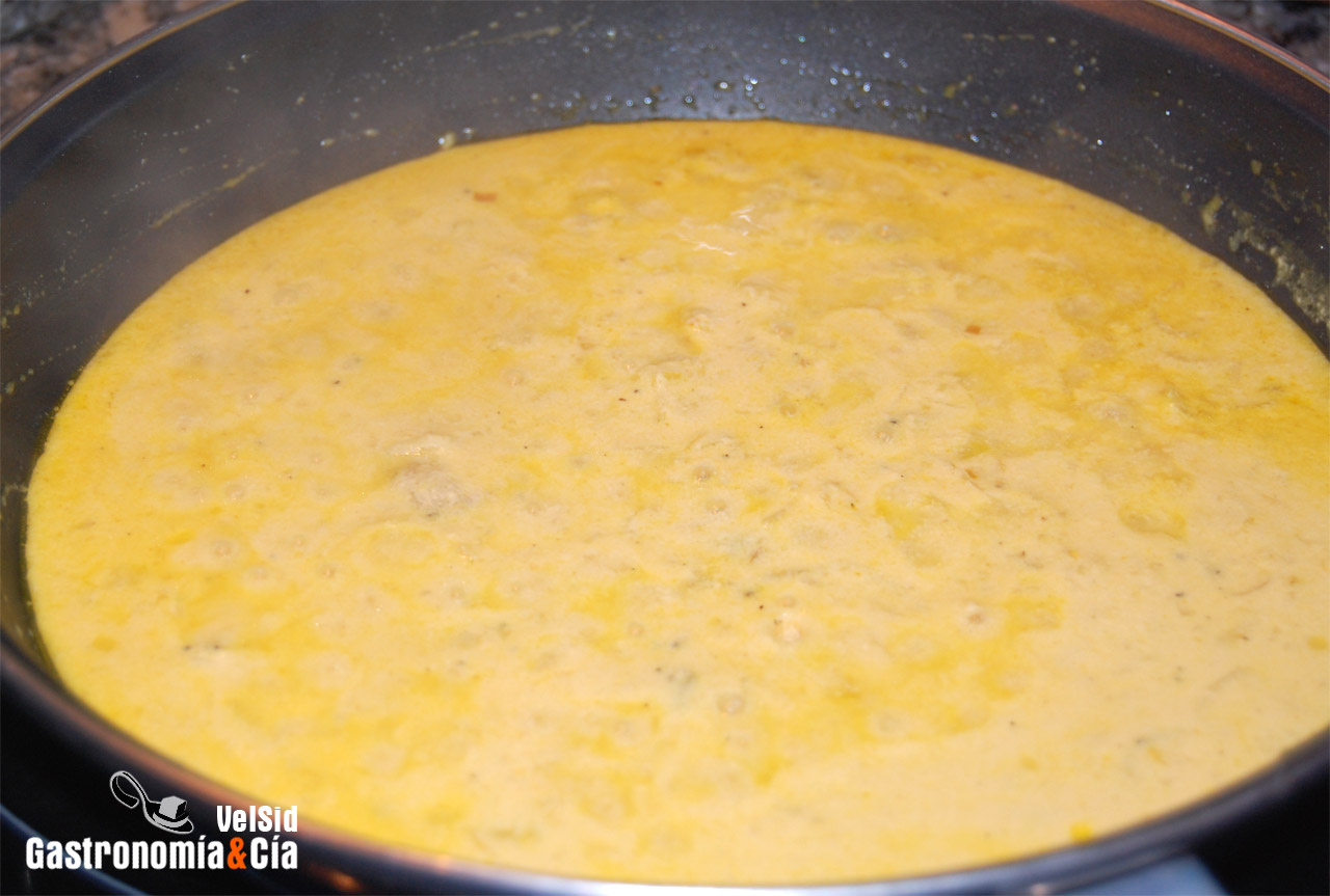 Salmón con crema de naranja y cilantro