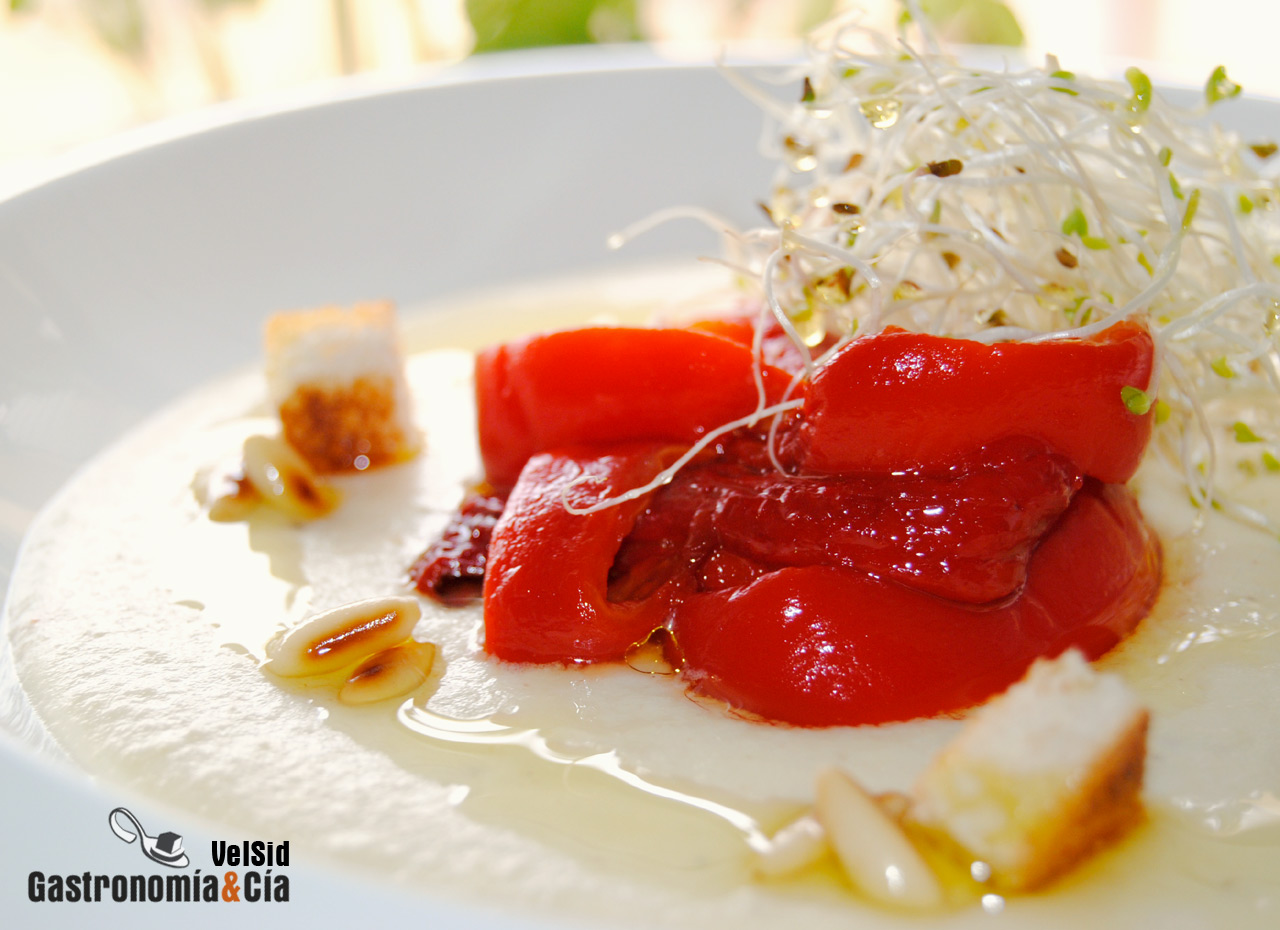Cremoso de bacalao y membrillo con pimientos asados