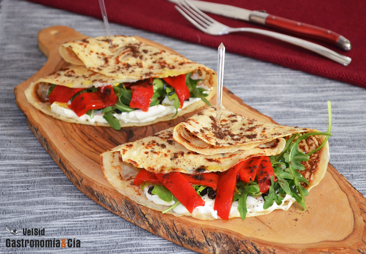 Creps rellenos de mascarpone y pimientos del piquillo