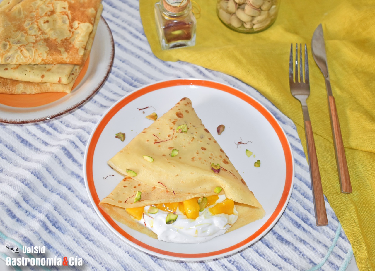 Crepes de mango y yogur
