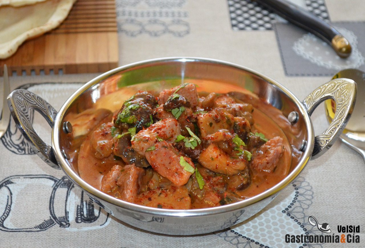 Curry rojo de pavo y setas, una receta para mojar pan