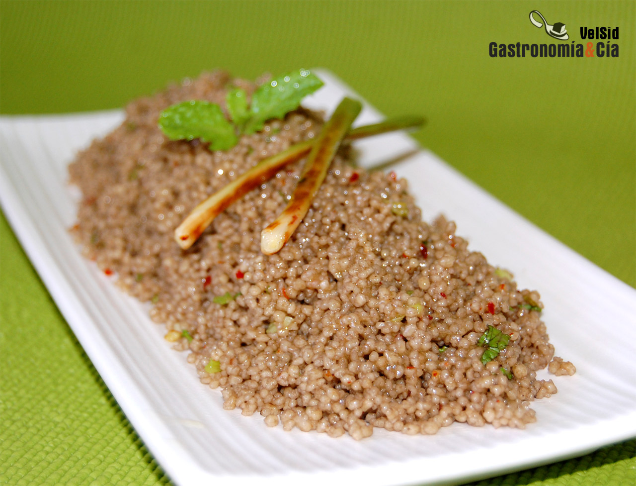 Cuscús de setas y ajos tiernos