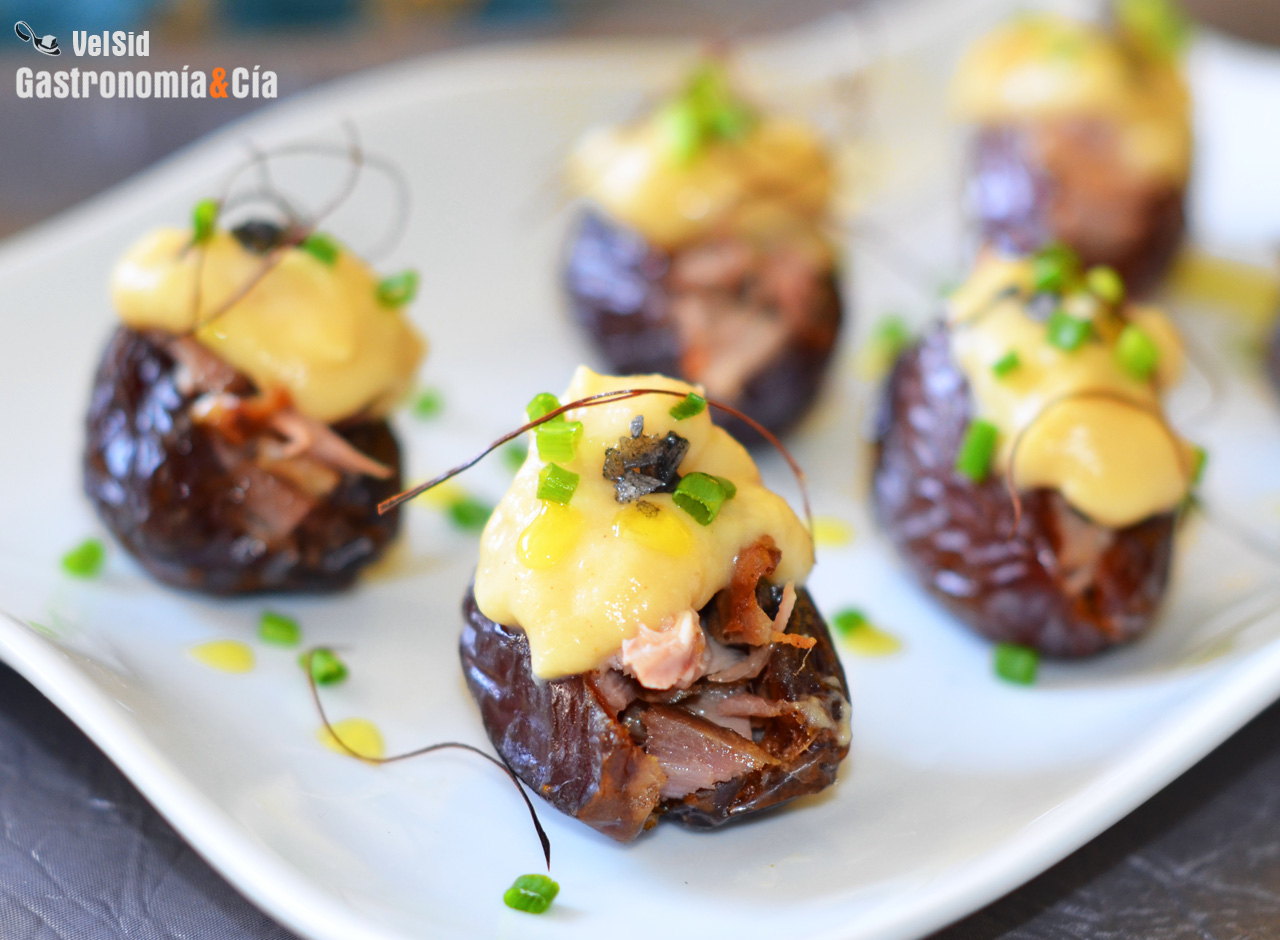 Dátiles rellenos de cordero asado y puré de manzana
