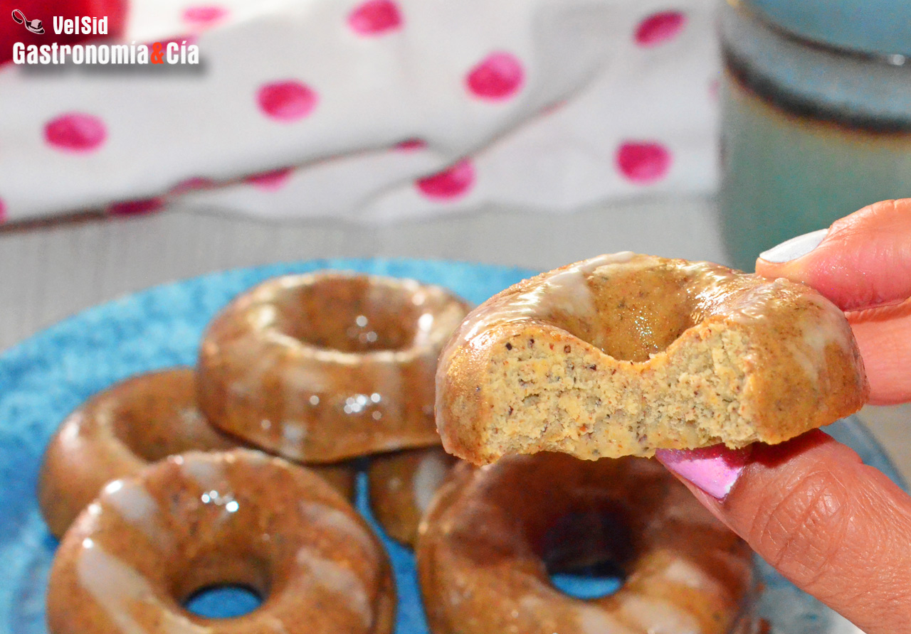 Donuts de chufa, canela y limón