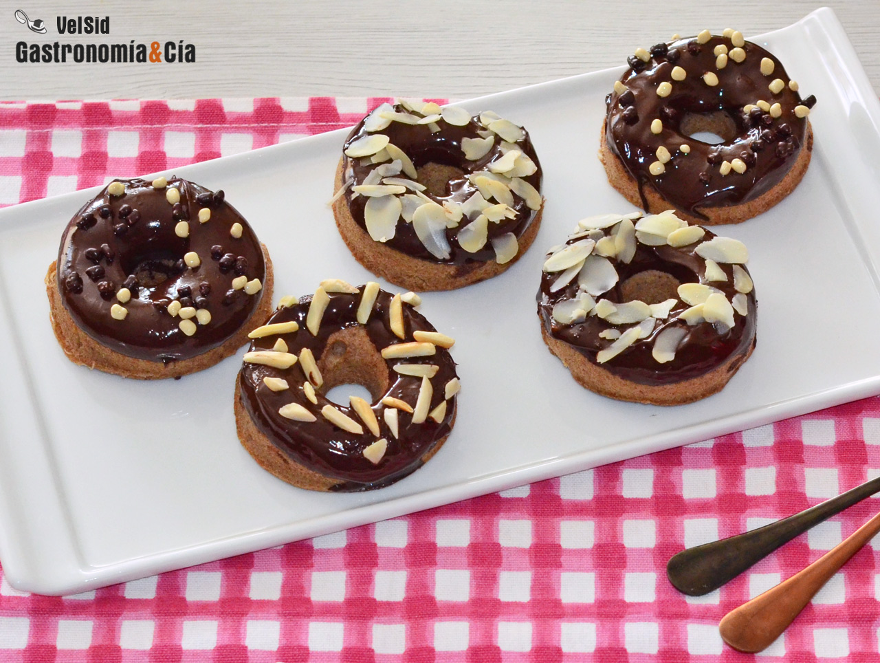 Donuts de espelta, almendra y plátano