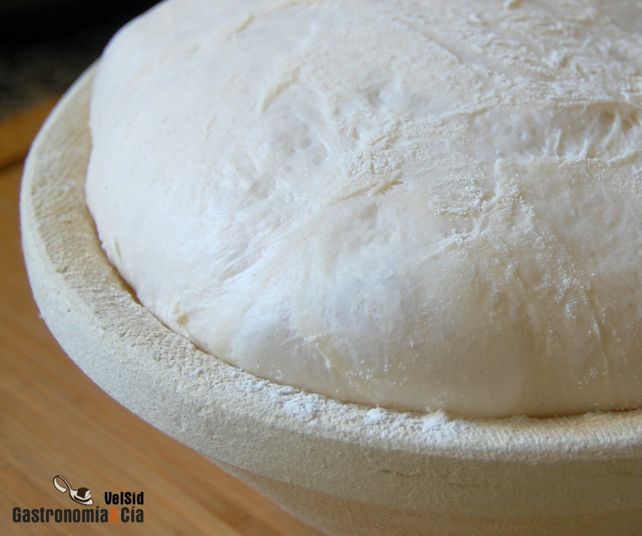 Pan en cesta de fermentación