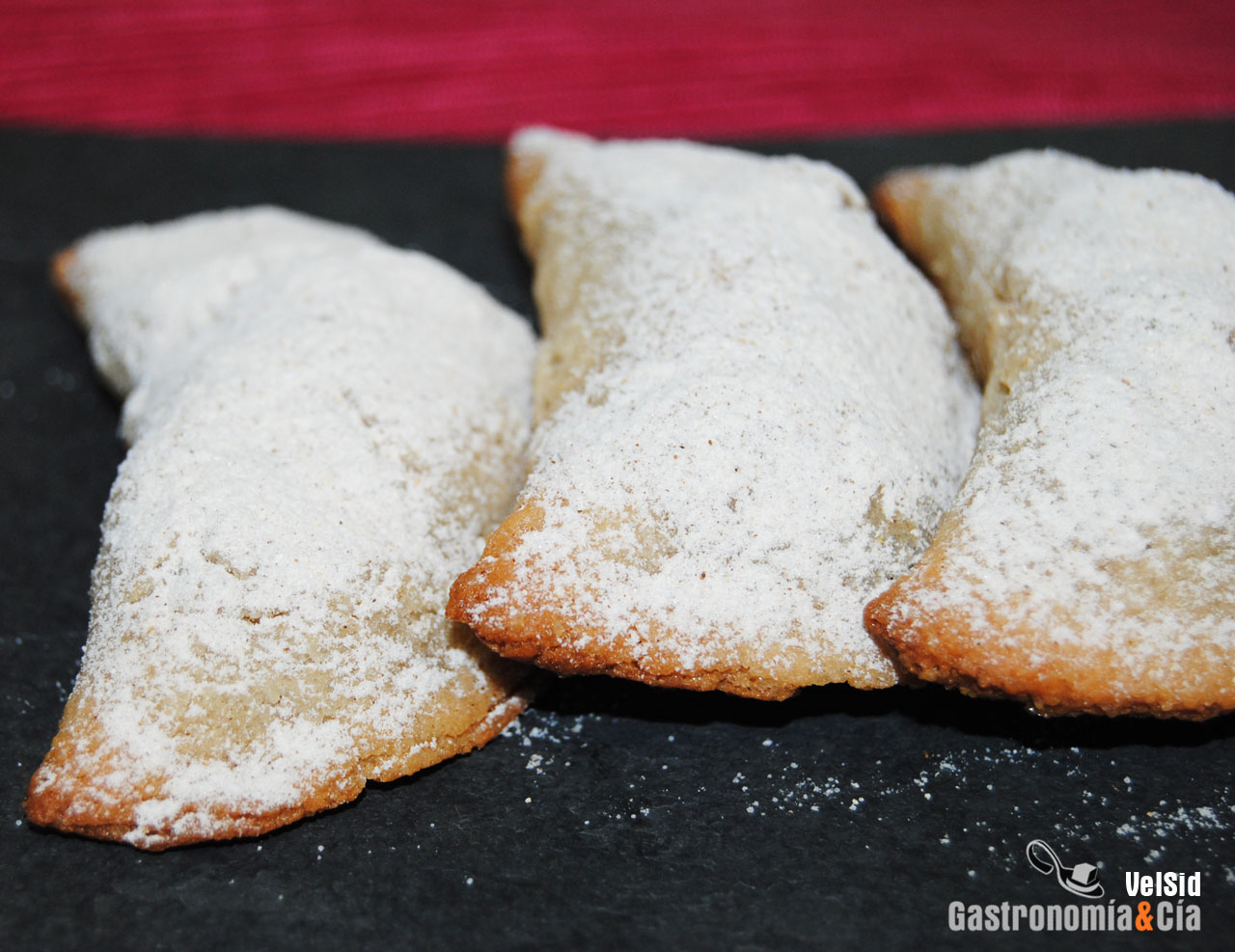 Empanadillas de mazapán y frutos secos