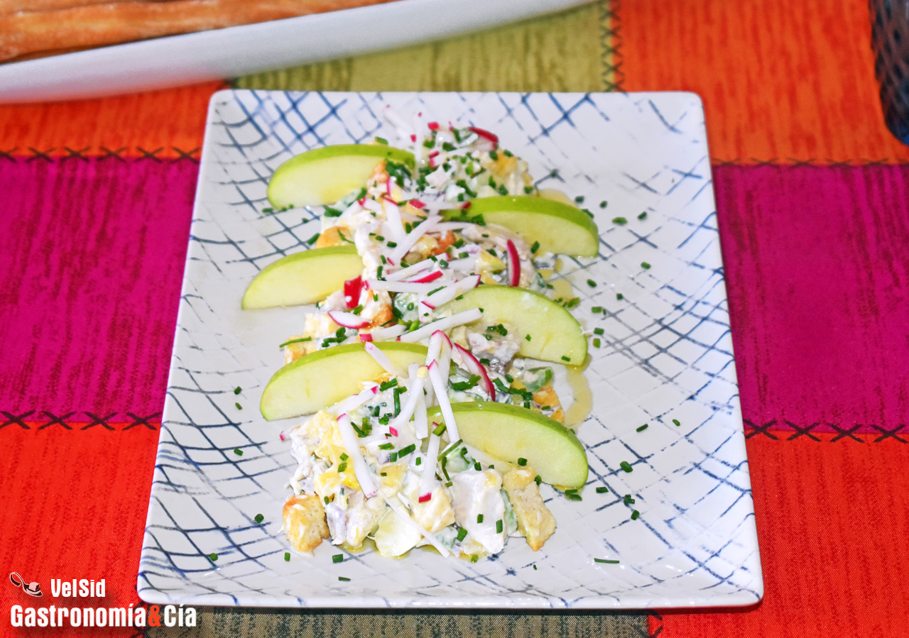 Ensalada de manzana, mango y bonito