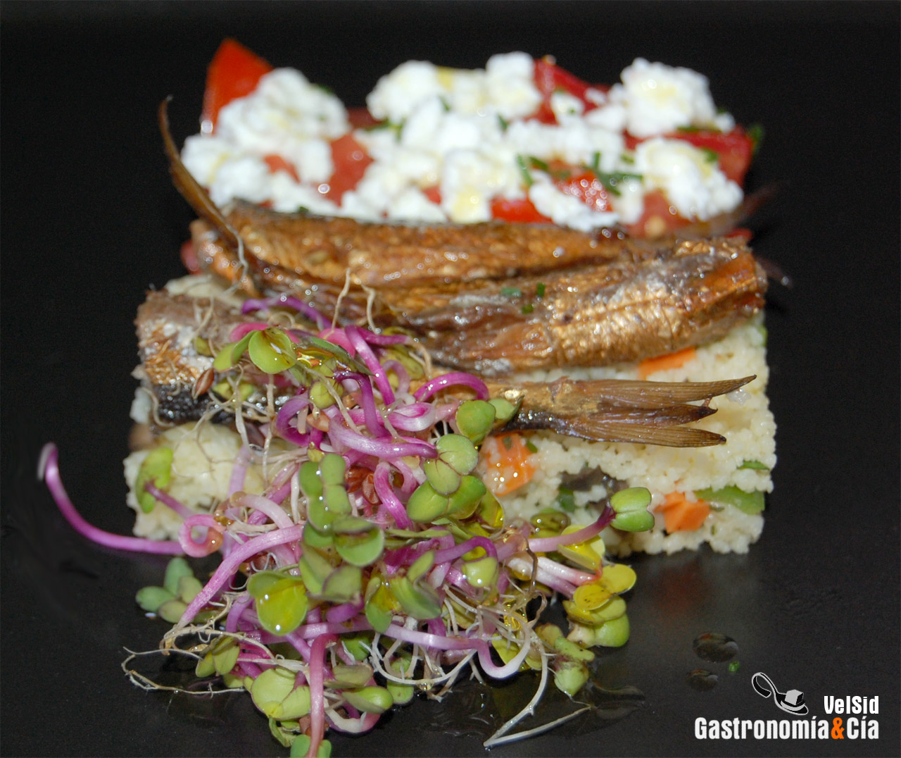 Ensalada de cuscús y arenques ahumados