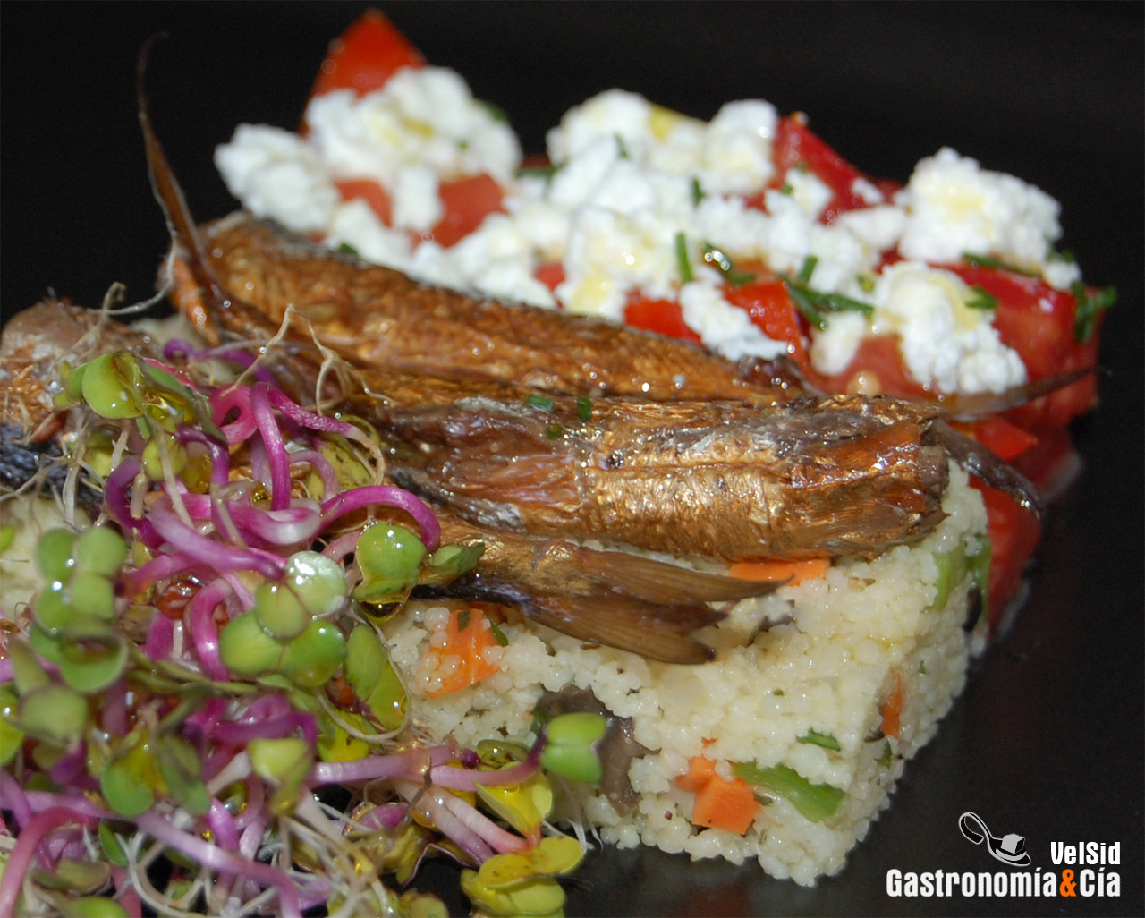 Ensalada de cuscús y arenques ahumados