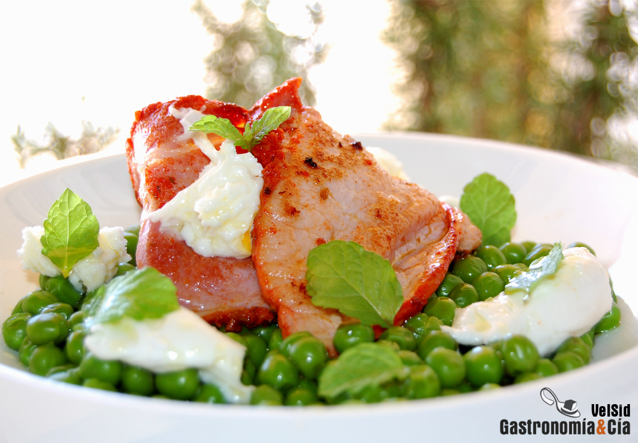 Ensalada tibia de guisantes, lomo adobado y mozzarella