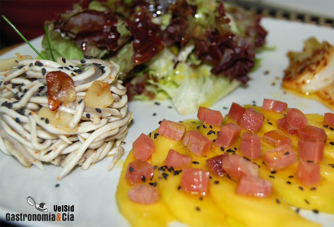 Ensalada con mango y anguriñas