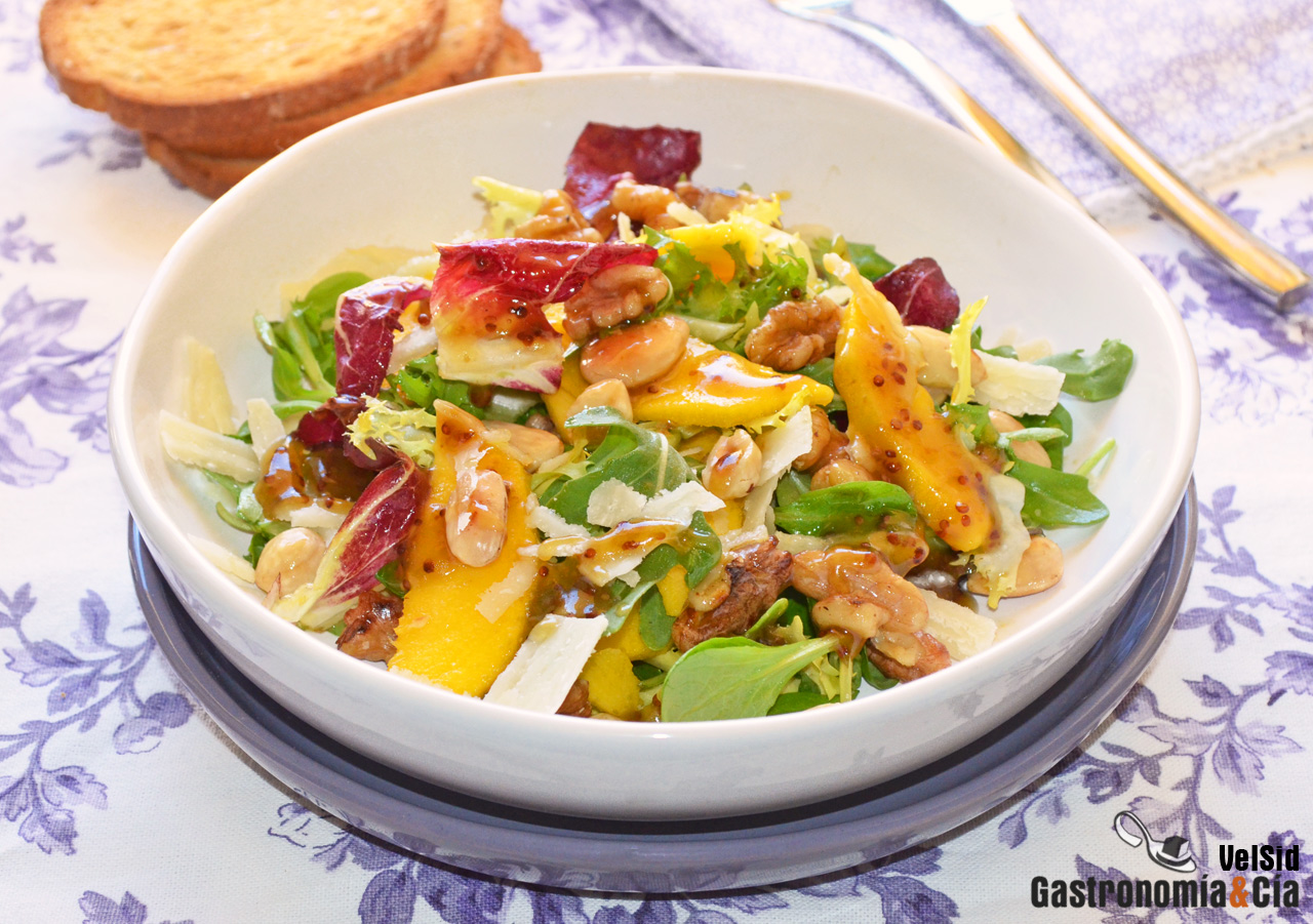 Ensalada de mango y frutos secos