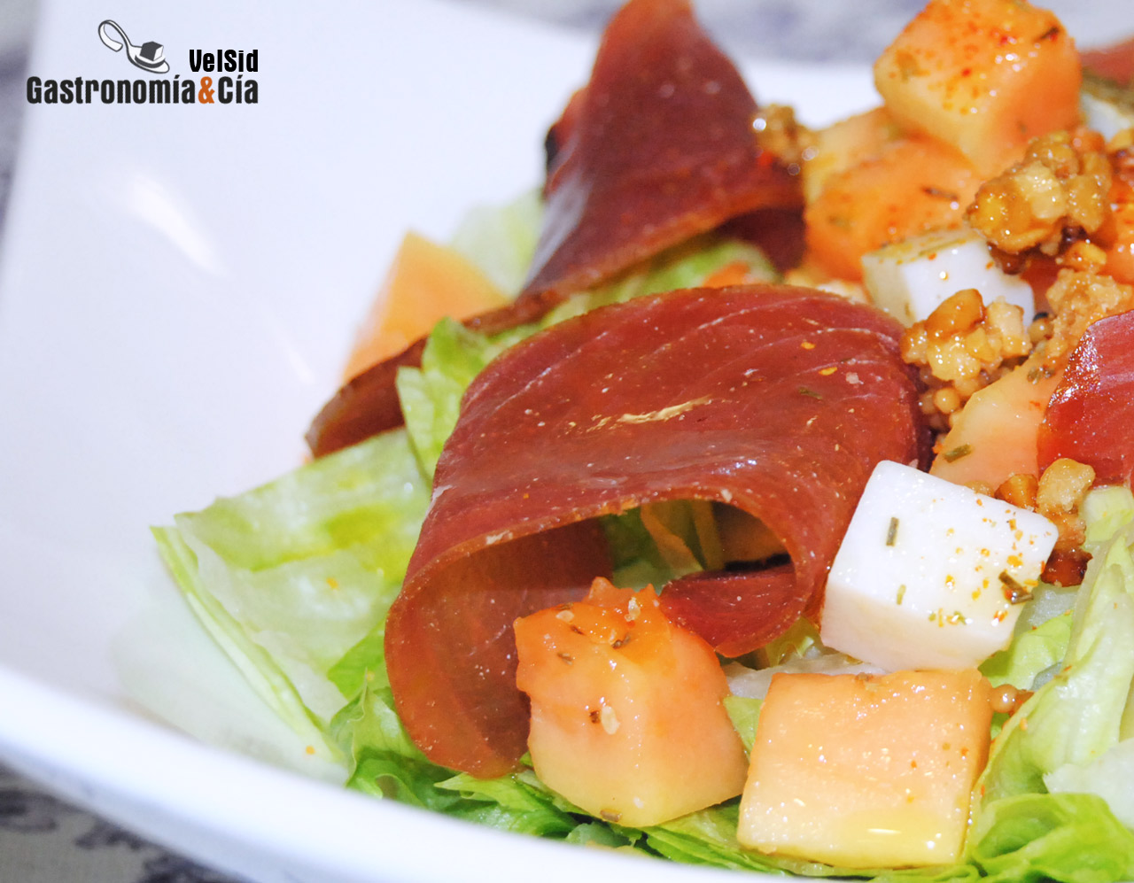 Ensalada de papaya y mojama