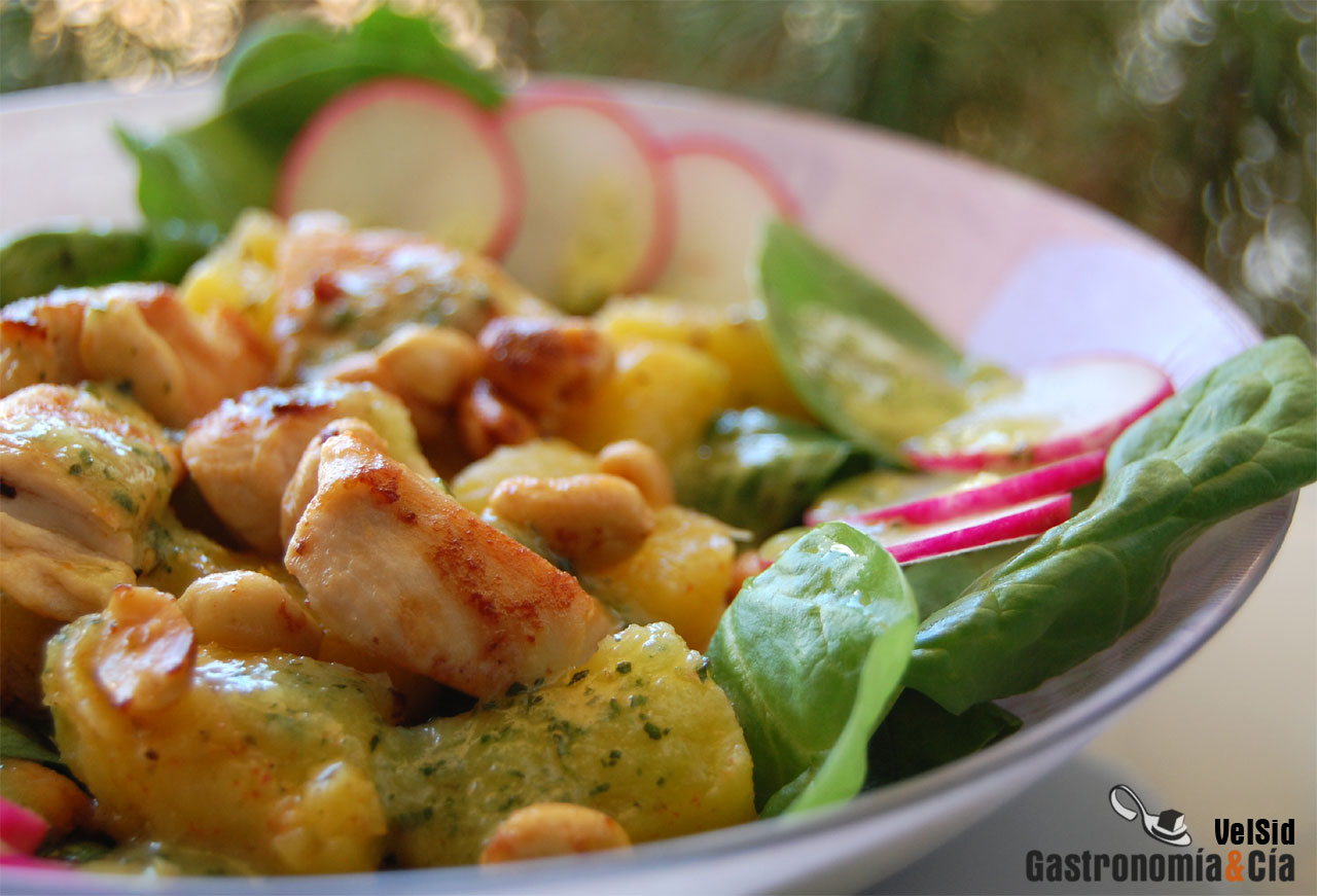 ensalada pollo pina cacahue
