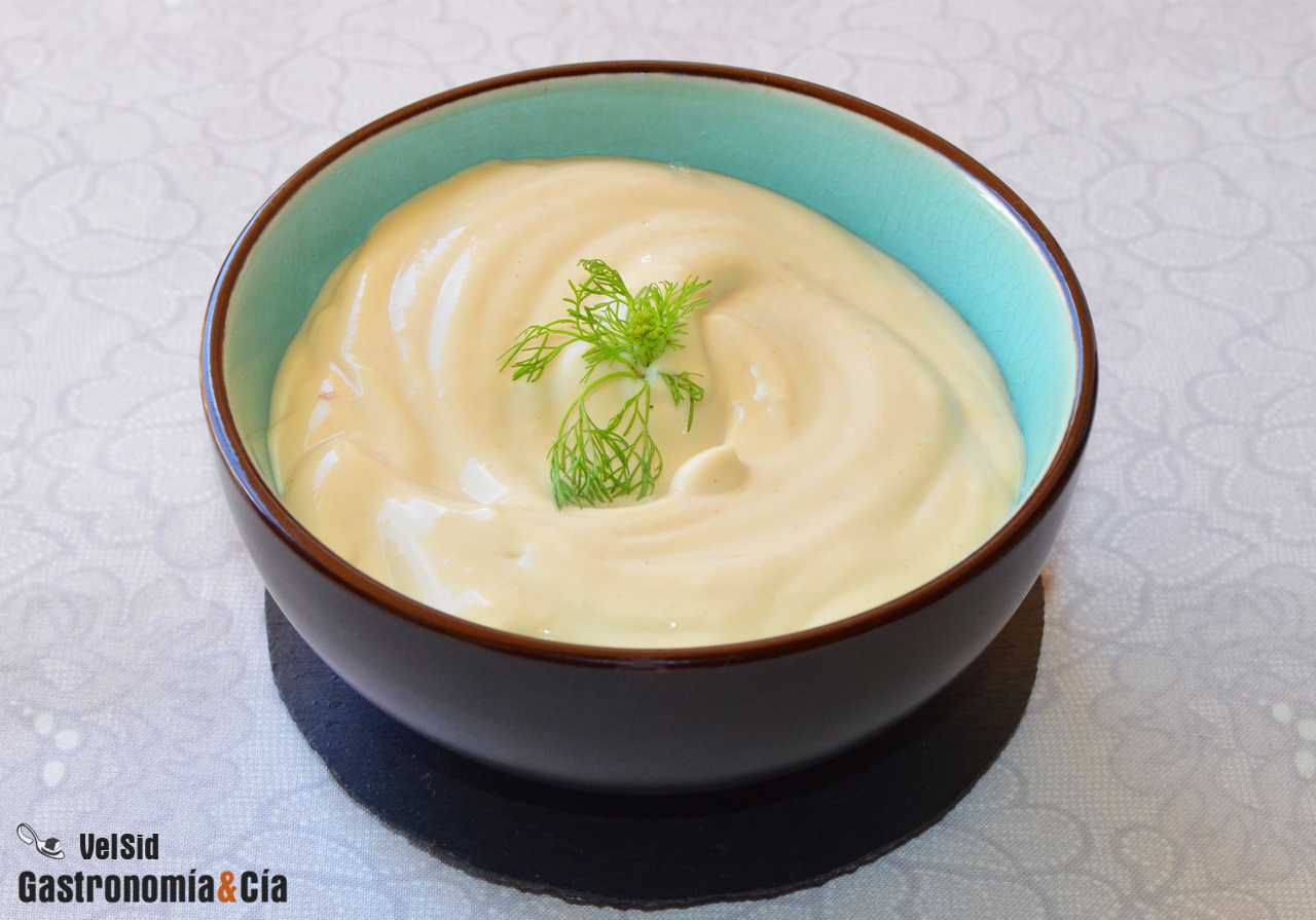 Falsa mahonesa con ajo asado (baja en grasas)